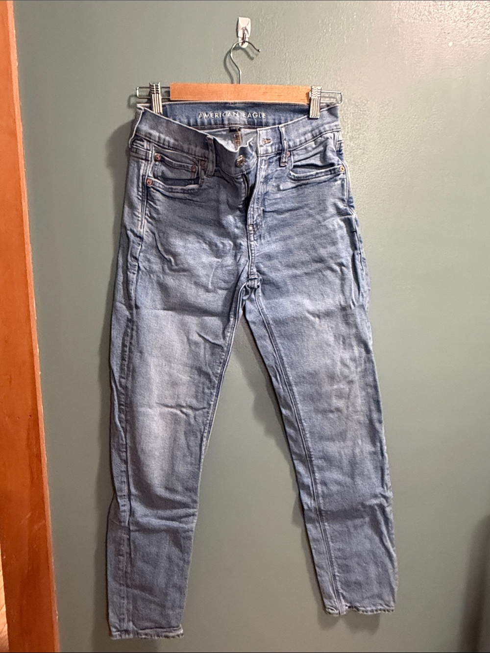 American Eagle Outfitters High-Rise Skinny Jeans in Light Blue Wash